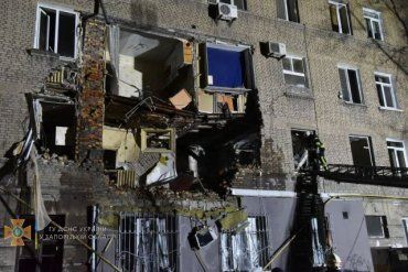  Рано утром в Запорожье в жилом доме произошел взрыв, есть жертвы 