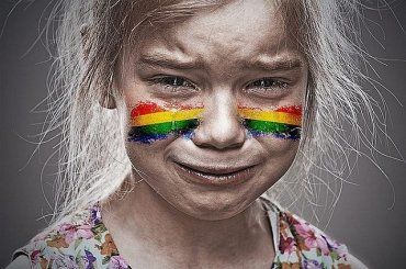 В США будут забирать детей у родителей не признающих ЛГБТ