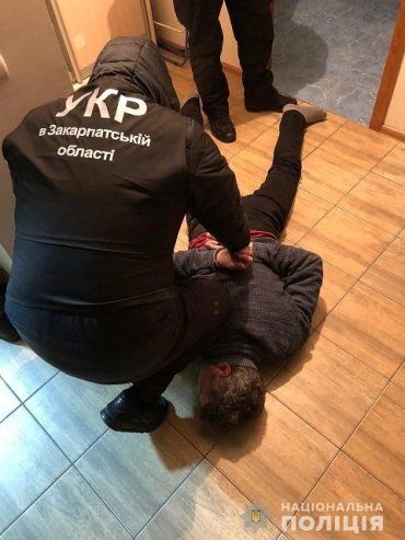 В Закарпатье полиция выследила воров барсеточников: Действовали по обычной схеме 