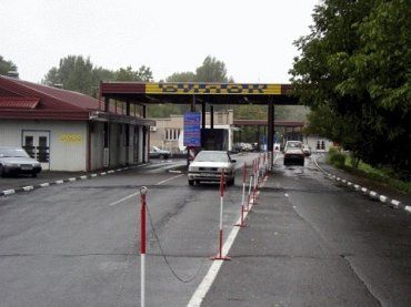 В Закарпатье на КПП Косино приостановят оформление авто