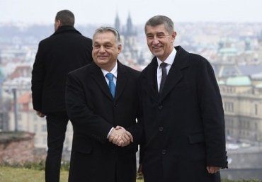Будут ли сотрудничать Венгрия и Чехия с новым президентом Украины?