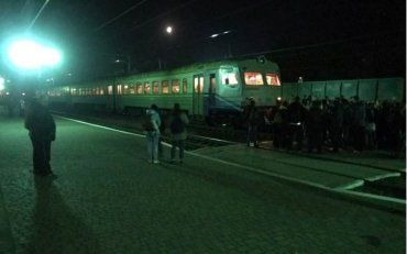 Блокування електропотягу "Мукачево-Львів" — заклик до збільшення кількості вагонів