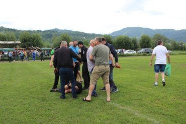 В Закарпатье полиция заинтересовалась делом о жестоком избиении арбитра матча 