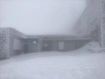 В Закарпатье зафиксировали температуру -10 и сильный снегопад 