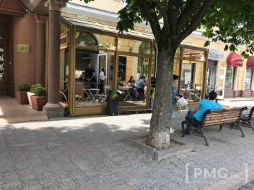 В самом центре Мукачево "ожили" рестораны и кафе