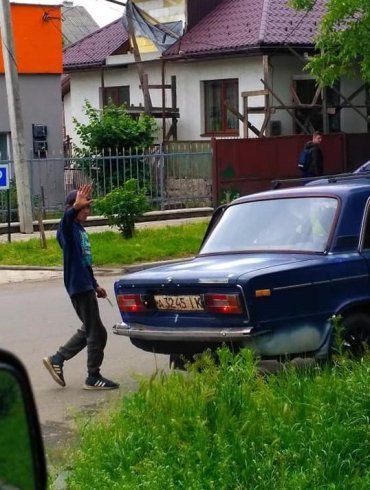 В Закарпатье очевидцы видели, как группа цыган на "Жигуле" промышляла что-то недоброе 