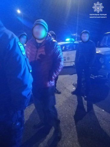 Возле КПП "Ужгород" поставили на место наглых водителей 