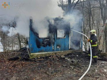 В Закарпатье на территории туристического городка был пожар 