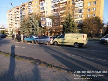 Закарпаття. ДТП за участі чотирьох автомобілів сталася в Ужгороді