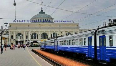 Завтра в Ужгород прибудет эвакуационный поезд из Одессы
