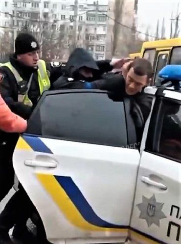 В Украине мобилизация набирает обороты: методы "обилечивания" вызывают оторопь