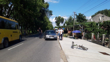 В Закарпатье под колёса "Мерседеса" попал 9-летний ребёнок