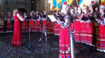 Молитва за Незалежну Україну в Ужгороді сьогодні звучала різними мовами