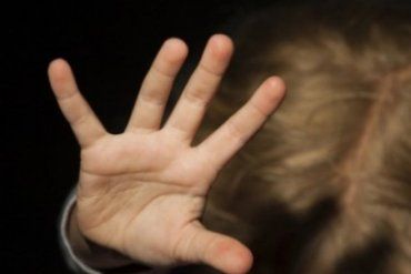 В Закарпатье 45-летнего нелюдя обвиняют в растлении маленького ребёнка 