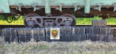 В Словакии, на границе с Закарпатьем, в грузе руды обнаружили нехилую партию контрабанды