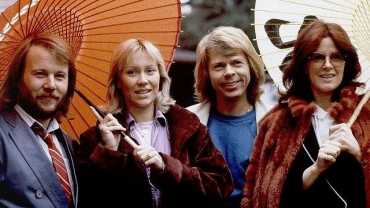 Шведская группа ABBA впервые за 40 лет выпускает альбом с 10 новыми песнями.