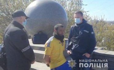 "Я ему голову отрезал": В Киеве подозреваемого в зверском убийстве вычислили за пару часов