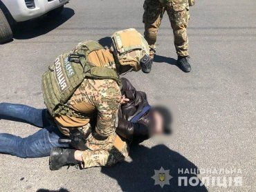 В Киеве вымогателей выбивавших из иностранцев "долги" взяли на горячем