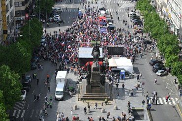 В столице Чехии сотни человек протестовали против поддержки Украины 