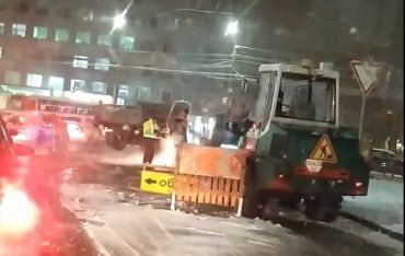 В Луцке дорожников, укладывавших асфальт прямо в снег, оштрафуют на 200 тысяч 