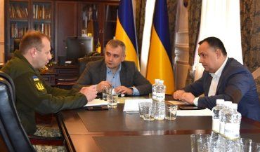 Пропозицію провести тактичні навчання для депутатів висловив голова Закарпатської облради Володимир Чубірко.