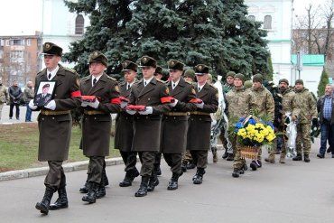 Родные и побратимы простились с командиром закарпатской 128-й бригады