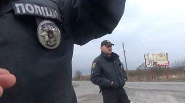 Мордой в асфальт: В Закарпатье полицейские проучили наглого активиста-хулигана