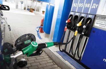 Большинство сетей АЗС подтвердили возможность снижения цен на бензин и дизтопливо