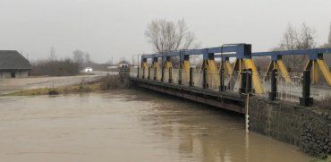 Трасса заблокирована рекой: Масштабы паводка в Закарпатье 