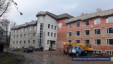 В Закарпатье предприниматель "подзаработал" на строительстве туббольницы - махинация на миллионы 