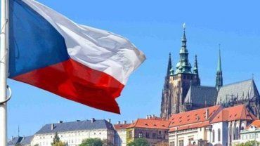 Чехія відновила видачу робочих віз для заробітчан: Подробиці