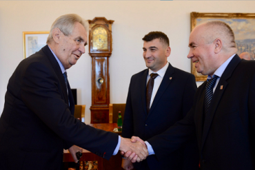 Президент Чехии Земан согласился выступить посредником между Киевом и русинами в Закарпатье