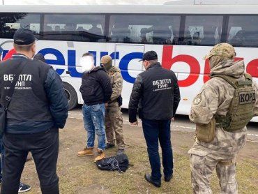 23-летний работорговец пытался незаконно вывезти украинок из Закарпатья в Словакию