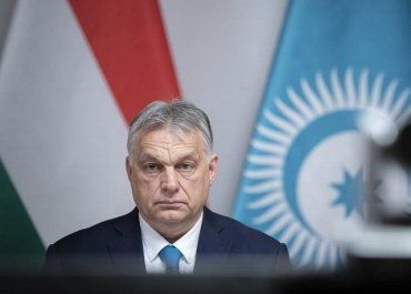 Правительство Венгрии в ночь на среду представило законопроект о продлении ЧП