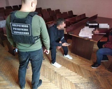Турецкому переправщику нелегалов, развернушему бизнес в Закарпатье, грозит срок до 7 лет