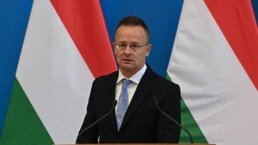 Будапешт заблокирует военные транши ЕС Киеву до снятия санкций с ОТР Bank - Сийярто