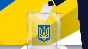 На "студентській" виборчій дільниці в Ужгороді виявили підписаним ще порожній протокол!