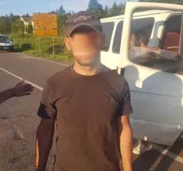 В Карпатах задержали микроавтобус с полутора десятками воров ромской народности из Закарпатья