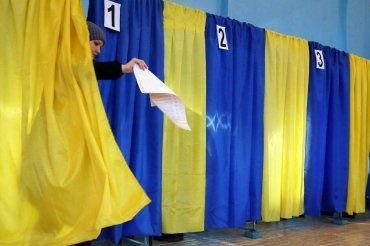 В Ужгороді поки що проголосувала лише шоста частина виборців!