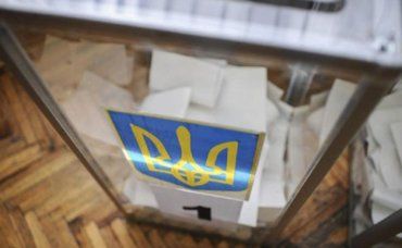 Команда мэра Ужгорода Андріїва на избирательных участках "своих" проплаченных избирателей