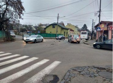 Страшне зіткнення кількох автомобілів в Ужгороді