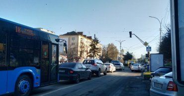 Почему бы мэру Ужгорода Андріїву не поработать "светофором" на проспекте Свободы