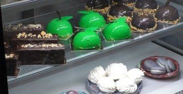 В Ужгороде "ментальные" ученики изготавливают чудные конфеты и выпечку