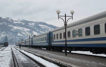 Проводник поезда "Рахов-Харьков" вернул "забывчивому" пассажиру почти 20 000 долларов!