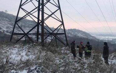 Трое полицейских в Закарпатье отговорили самоубийцу от задуманного