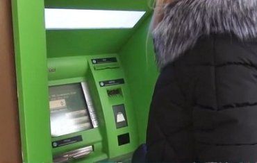 У студентки из Ужгорода мошенники сняли деньги с карточки