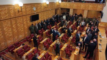 Депутаты не договорились по кандидатуре нового главы облсовета в Закарпатье.