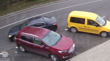 В Закарпатье полицейский на ходу запрыгнул в BMW и остановил пьянь