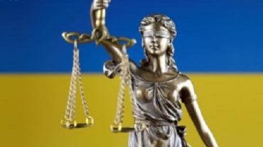 За что шатают Конституционный суд Украины?