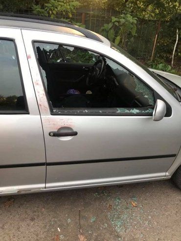 В Ужгороде утро для автовладельца началось с неприятного "сюрприза" - ночью вскрыли авто